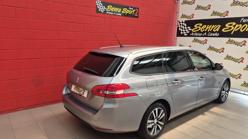 Peugeot 308 2021, foto 8