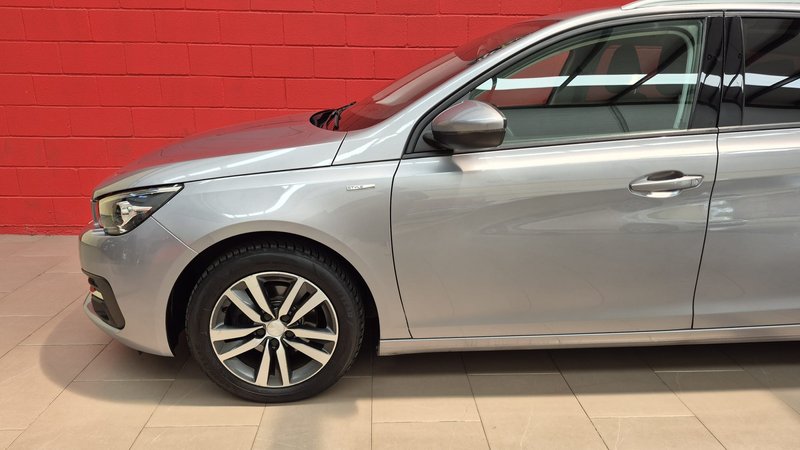 Peugeot 308 2021, foto 10