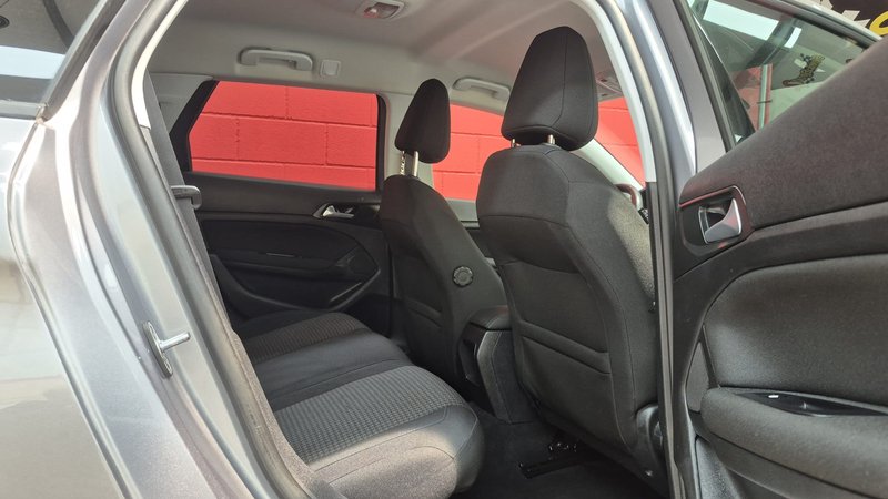 Peugeot 308 2021, foto 16