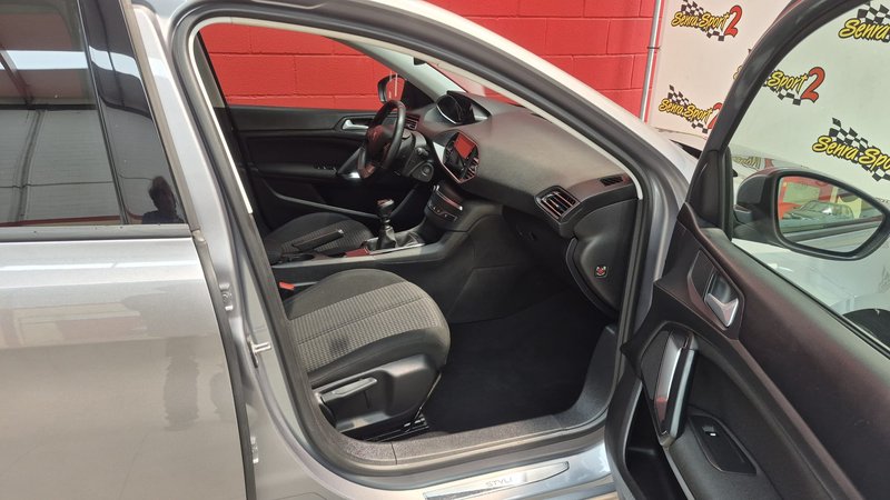 Peugeot 308 2021, foto 19