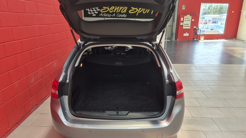 Peugeot 308 2021, foto 18