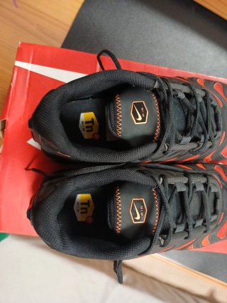 Nike Air Max Plus TN Negras Naranja