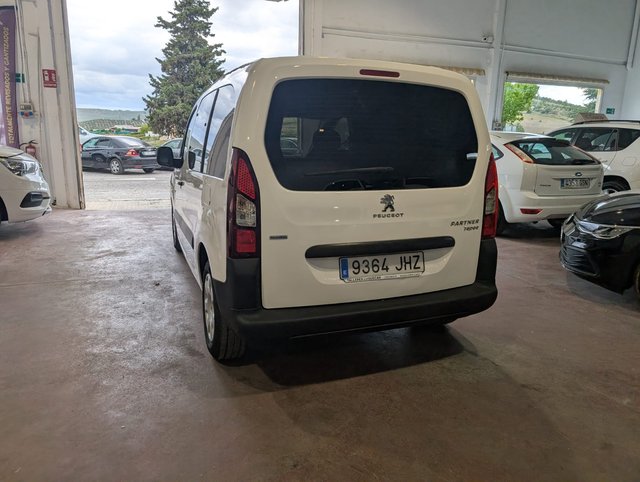 Peugeot Partner 2011
