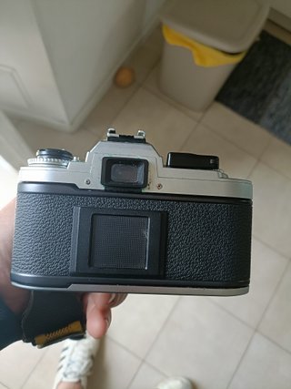 Nikon FG Nikon FG + Nikkor 50mm f/1.8 AI reflex