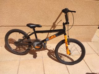 Bicicleta BMX Nera e Arancione