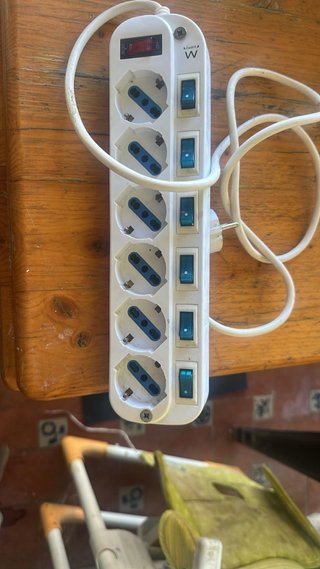 Regleta Ewent 6 enchufes con interruptor
