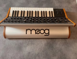 Sintetizzatore Moog Sub37