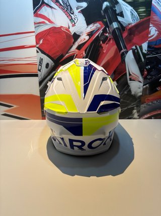 Casco moto M cross airoh twist 3