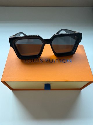 Occhiali da sole Louis Vuitton neri e dorati