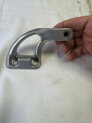 Harley Davidson 2002-2003 V-Rod. Soporte estribo
