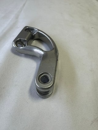 Harley Davidson 2002-2003 V-Rod. Soporte estribo