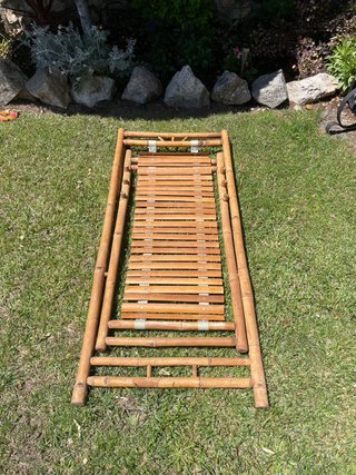 Tumbona de bambú plegable