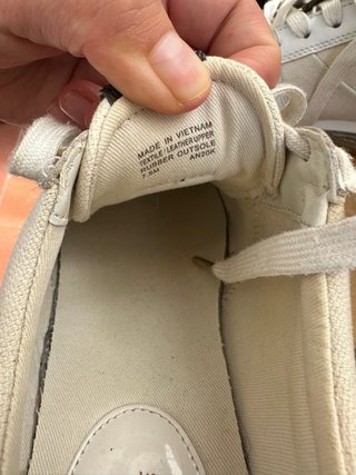 Deportivas Michael Kors Beige y Blancas