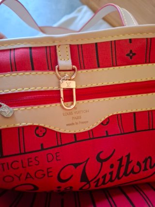 Borsa Louis Vuitton Beige e Bianca