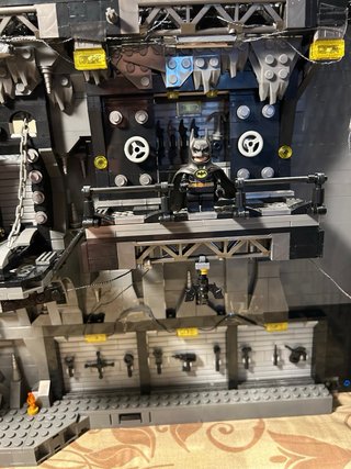 BATCUEVA ( REPLICA LEGO )