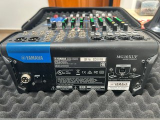 Mesa de Mezclas Yamaha MG10XUF + Funda rígida UDG