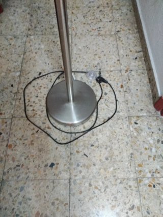 Lámpara de pie ambiental metal