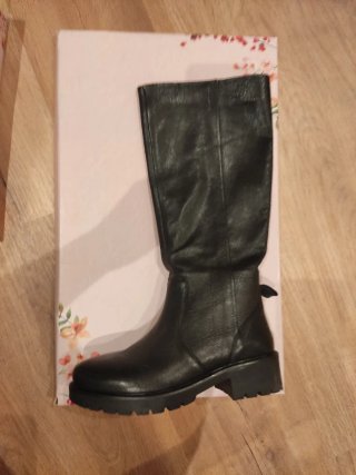 Botas de piel altas  Sandra Fontán