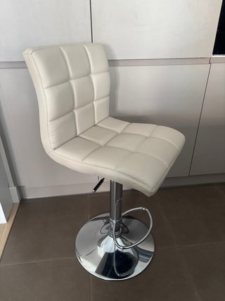 Sgabello da cucina beige e argento