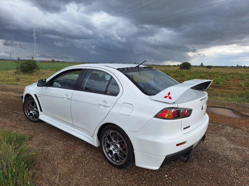 Mitsubishi Lancer 2011 - foto 1