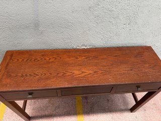 Mueble recibidor de madera