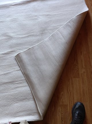 Tappeto beige moderno in cotone tipo seta e pulito