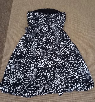 Vestido de fiesta negro y blanco