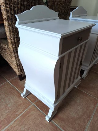 Originales Mesillas de dormitorio antiguas madera