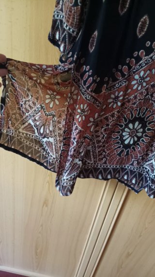 Túnica estampada negra y marrón