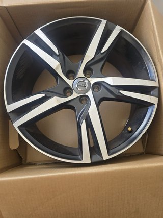 4 Llantas VOLVO XC 60 19 Pulgadas ( negociable )