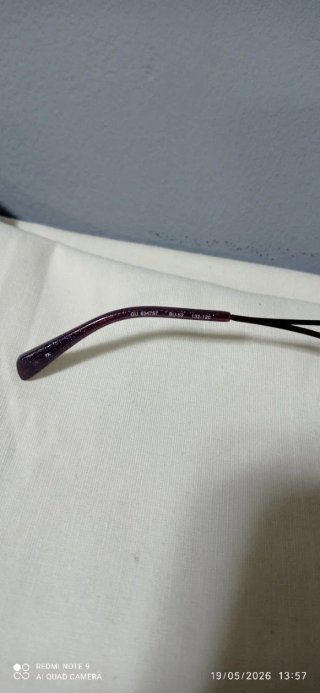 Gafas de sol Guess rosas y moradas