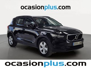 Volvo XC40 T2 Momentum Core 95 kW (129 CV)