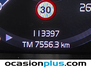 Volvo XC40 T2 Momentum Core 95 kW (129 CV)