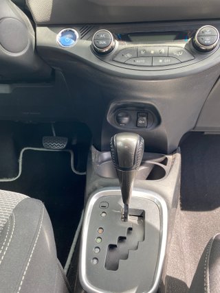 Toyota Yaris Híbrido ECO Automático