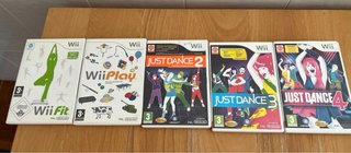 Nintendo Wii + 5 Juegos + 2 Mandos