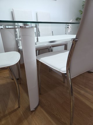 Mesa de comedor NUEVA