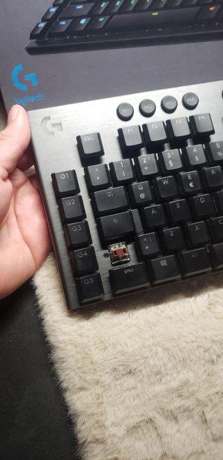 Teclado Logitech G915 alightSpeed RGB