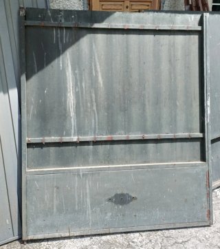 Portón de hierro de dos hojas / parcela o garaje