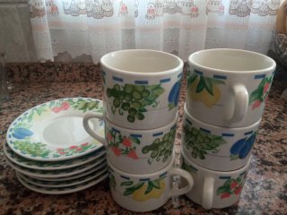 Set di 6 tazze con piatti in porcellana