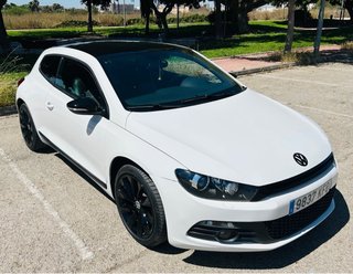 Volkswagen Scirocco 1.4 TSI compresor PERFECTO