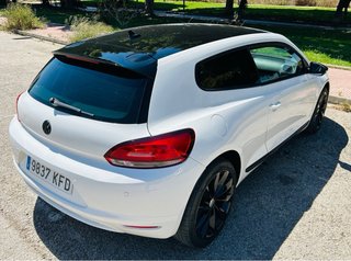 Volkswagen Scirocco 1.4 TSI compresor PERFECTO