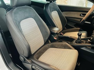 Volkswagen Scirocco 1.4 TSI compresor PERFECTO