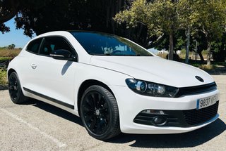 Volkswagen Scirocco 1.4 TSI compresor PERFECTO