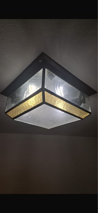 Lámpara de techo cristal y metal dorada