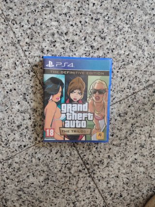 PS4 (PlayStation 4) Nera + 5 Giochi
