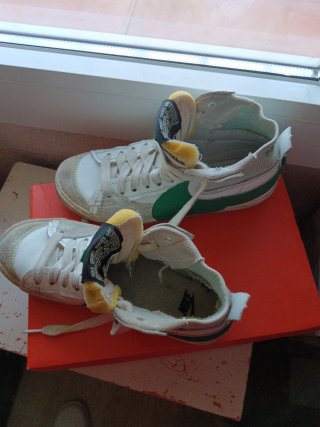 Deportivas Nike Verdes y Blancas