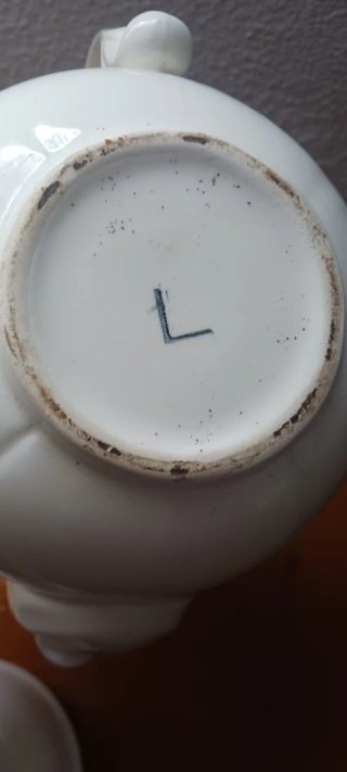 Tetera de loza San Claudio (sin sello)