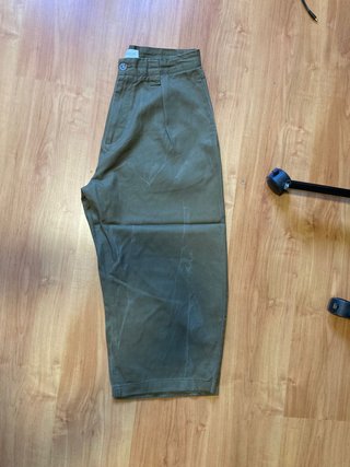 Pantalón Bershka Talla 40 Verde Oliva