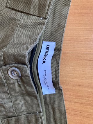 Pantalón Bershka Talla 40 Verde Oliva