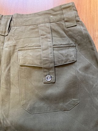 Pantalón Bershka Talla 40 Verde Oliva